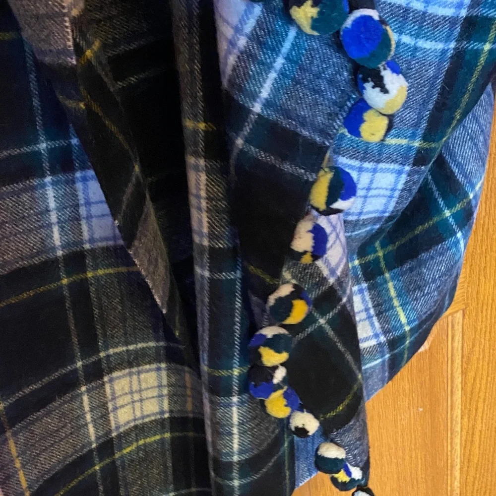 J Crew Wool Plaid Tartan Shawl with Tassels - Picture 2 of 5